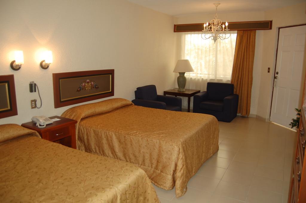 Real De Minas San Luis Potosi Hotel Room photo